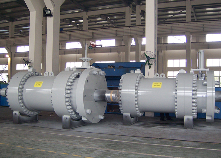 三峽電站水輪機接力器，單機容量70萬千瓦